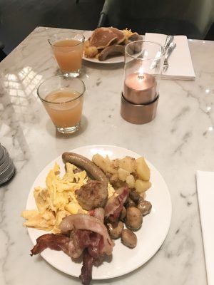 Reichshof Hamburg Hilton breakfast