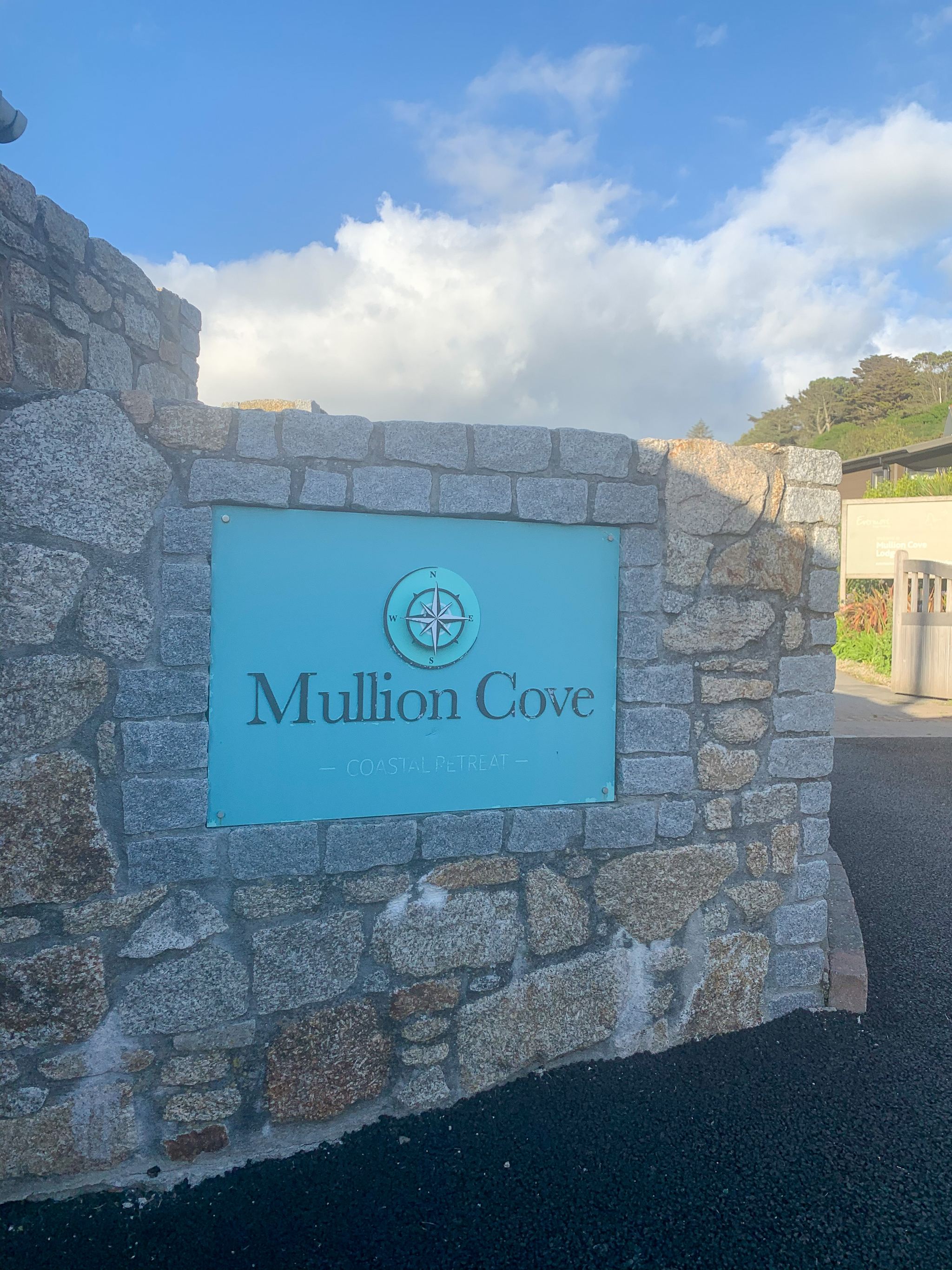 Mullion Cove Coastal Retreat